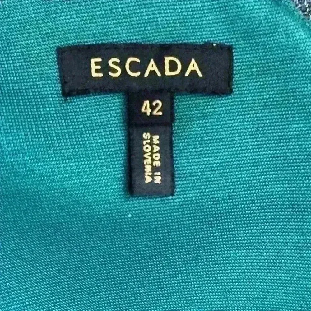 Escada green v-neck and v-back midi knit dress size 42 (US size 12) - Picture 7 of 8